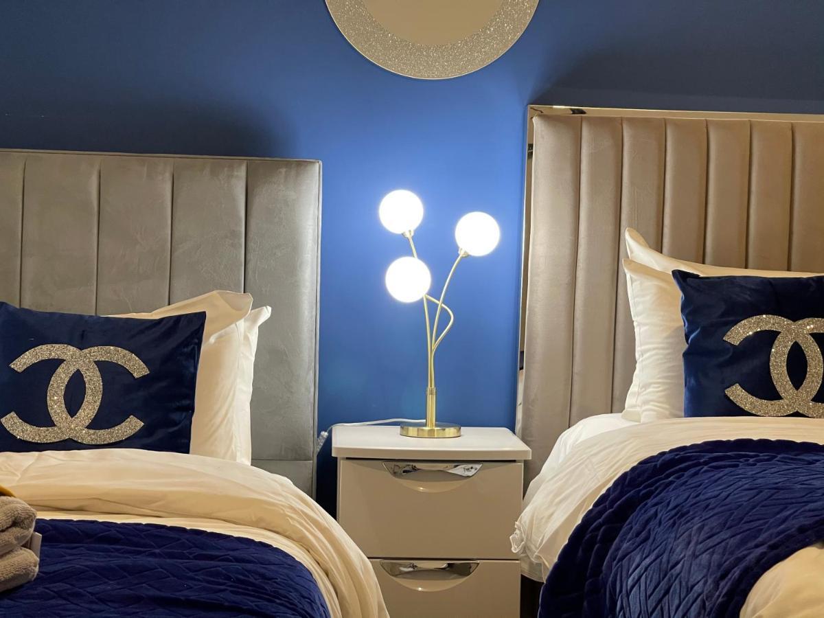 HLA Holytown Apartman Mossend Kültér fotó