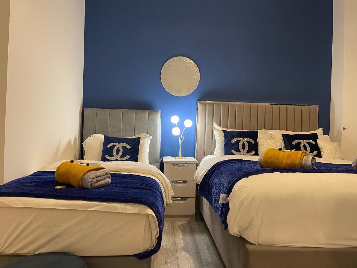 HLA Holytown Apartman Mossend Kültér fotó
