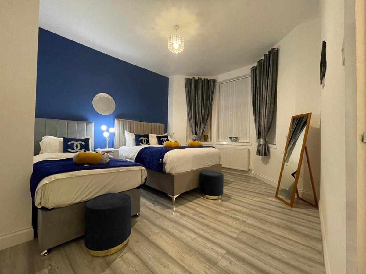 HLA Holytown Apartman Mossend Kültér fotó
