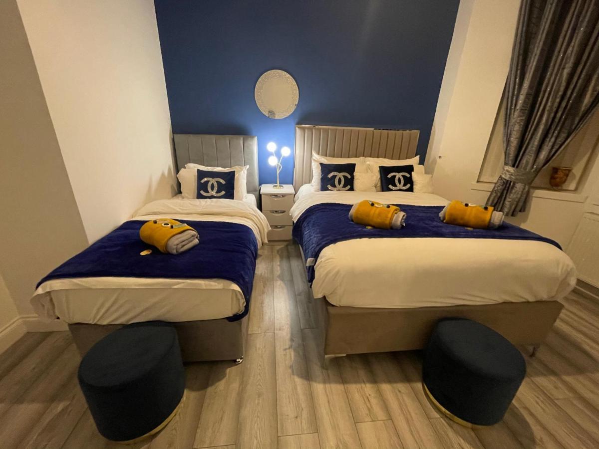 HLA Holytown Apartman Mossend Kültér fotó