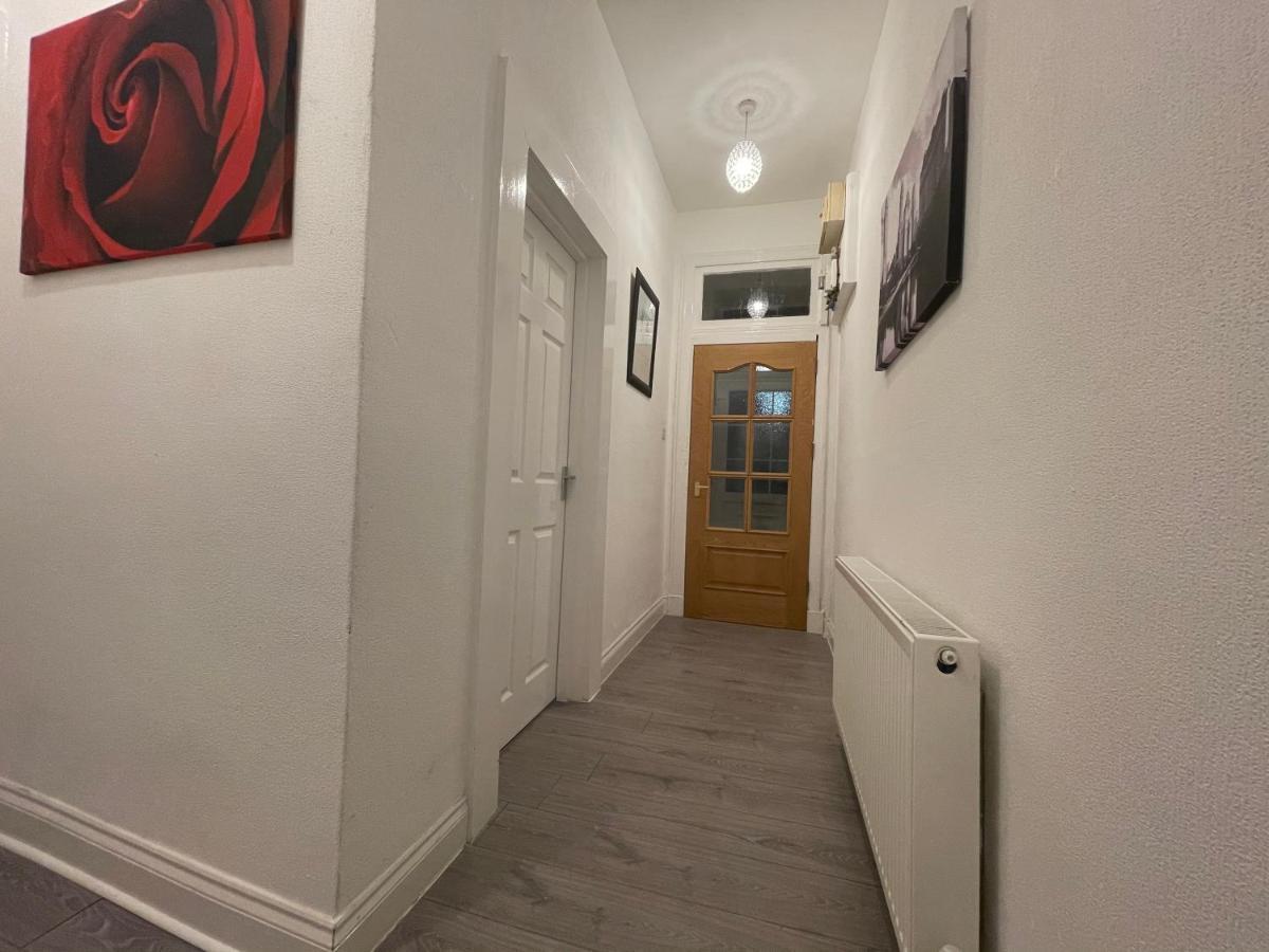 HLA Holytown Apartman Mossend Kültér fotó