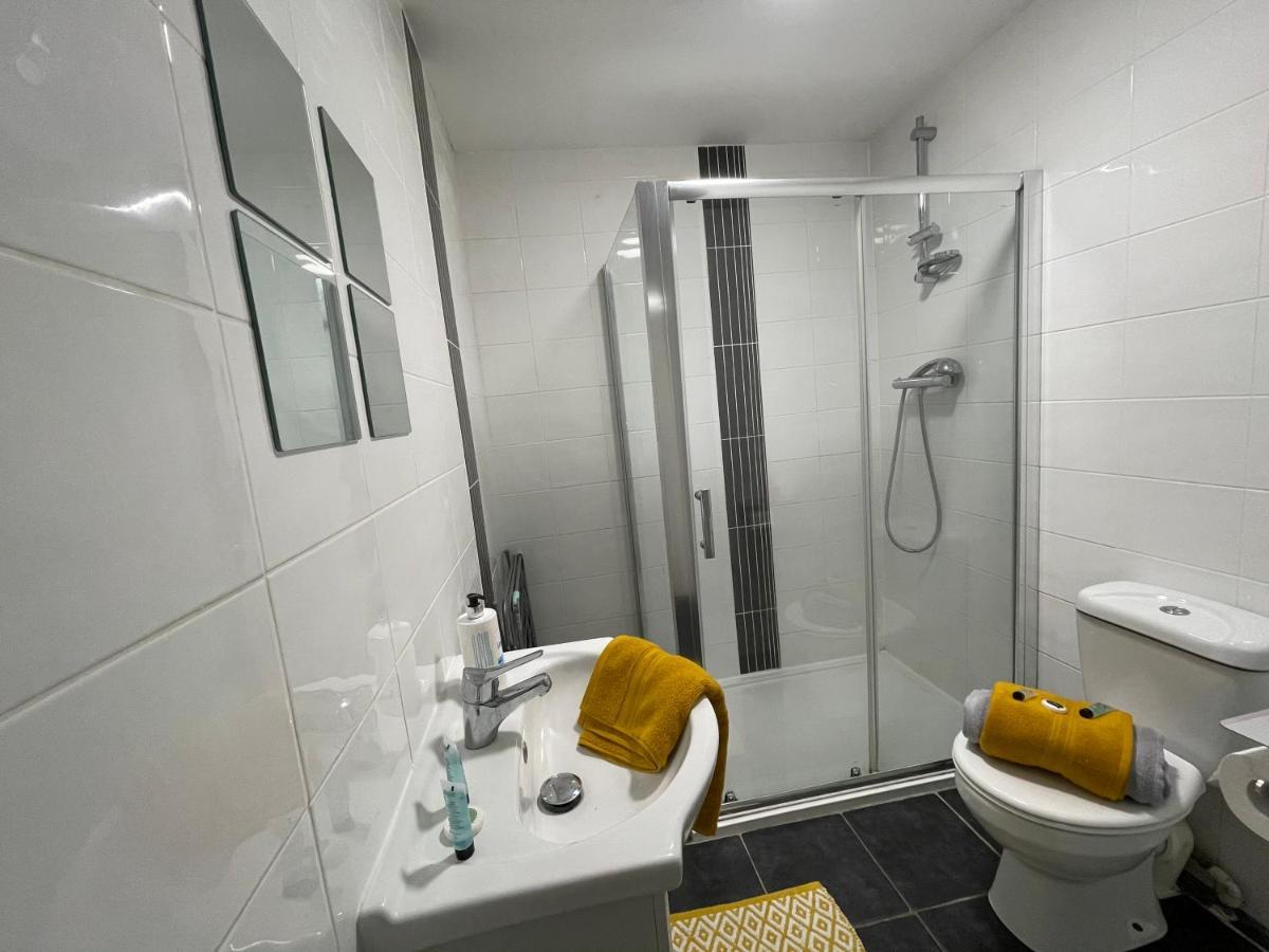 HLA Holytown Apartman Mossend Kültér fotó