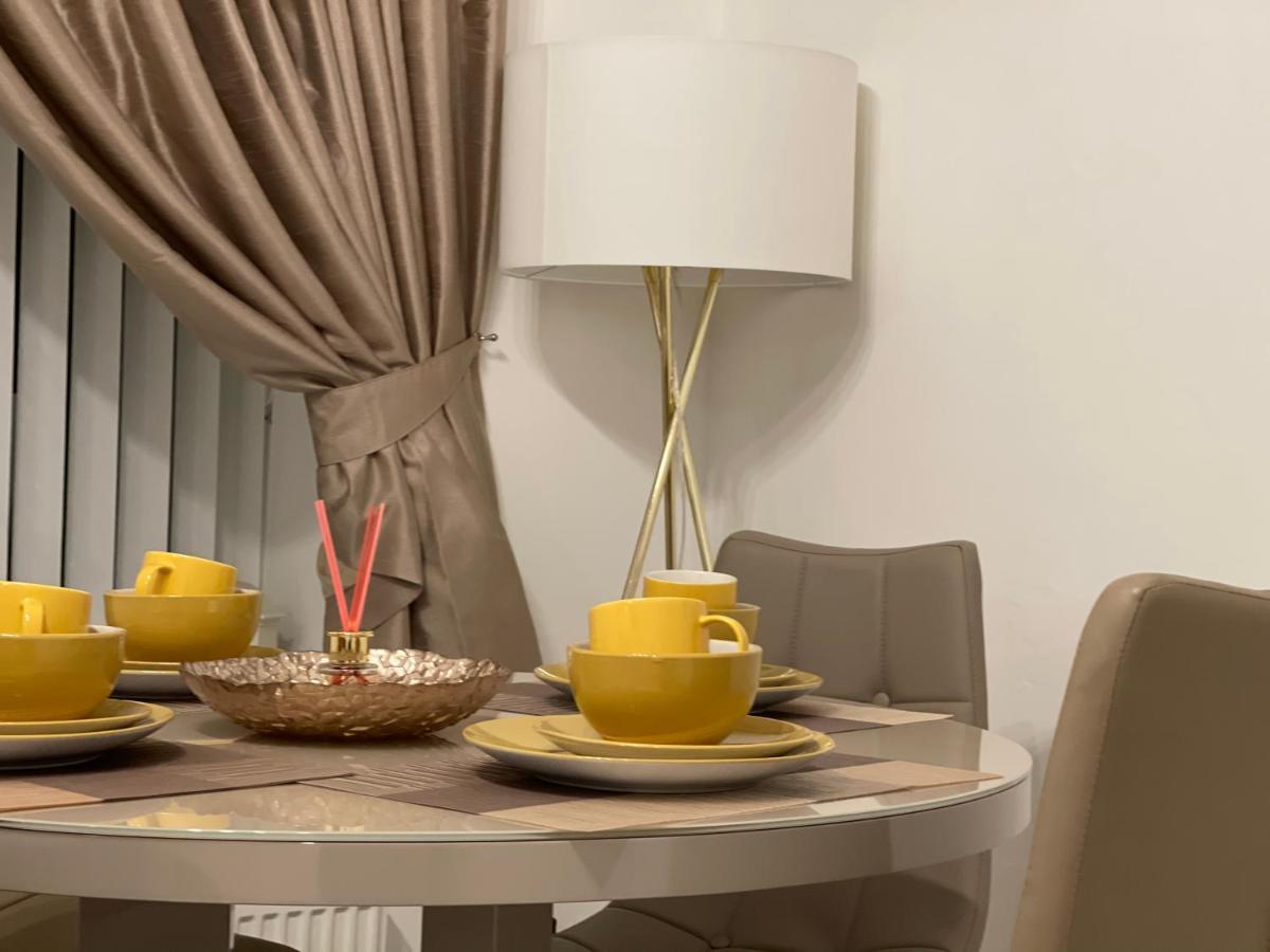HLA Holytown Apartman Mossend Kültér fotó