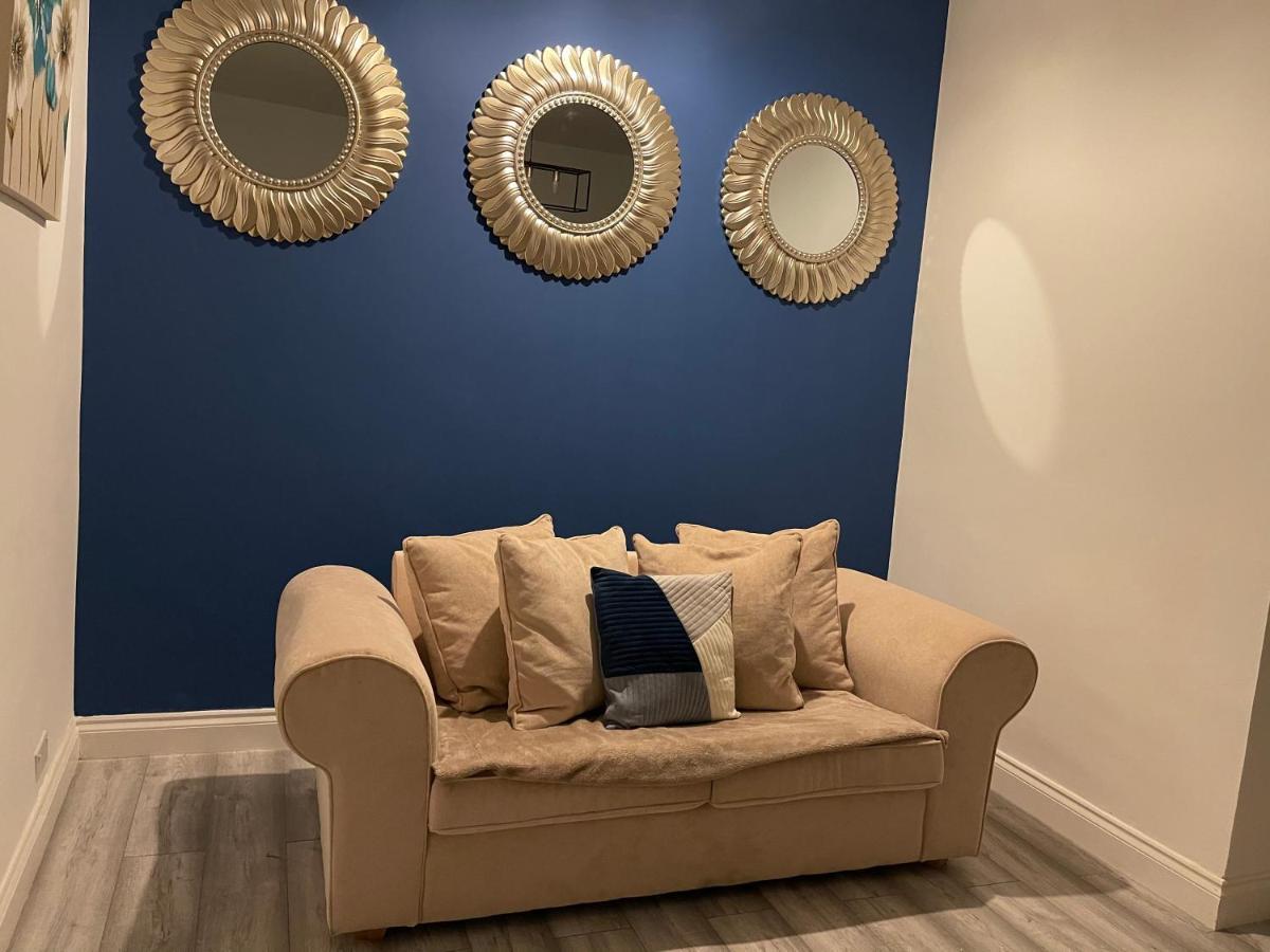 HLA Holytown Apartman Mossend Kültér fotó