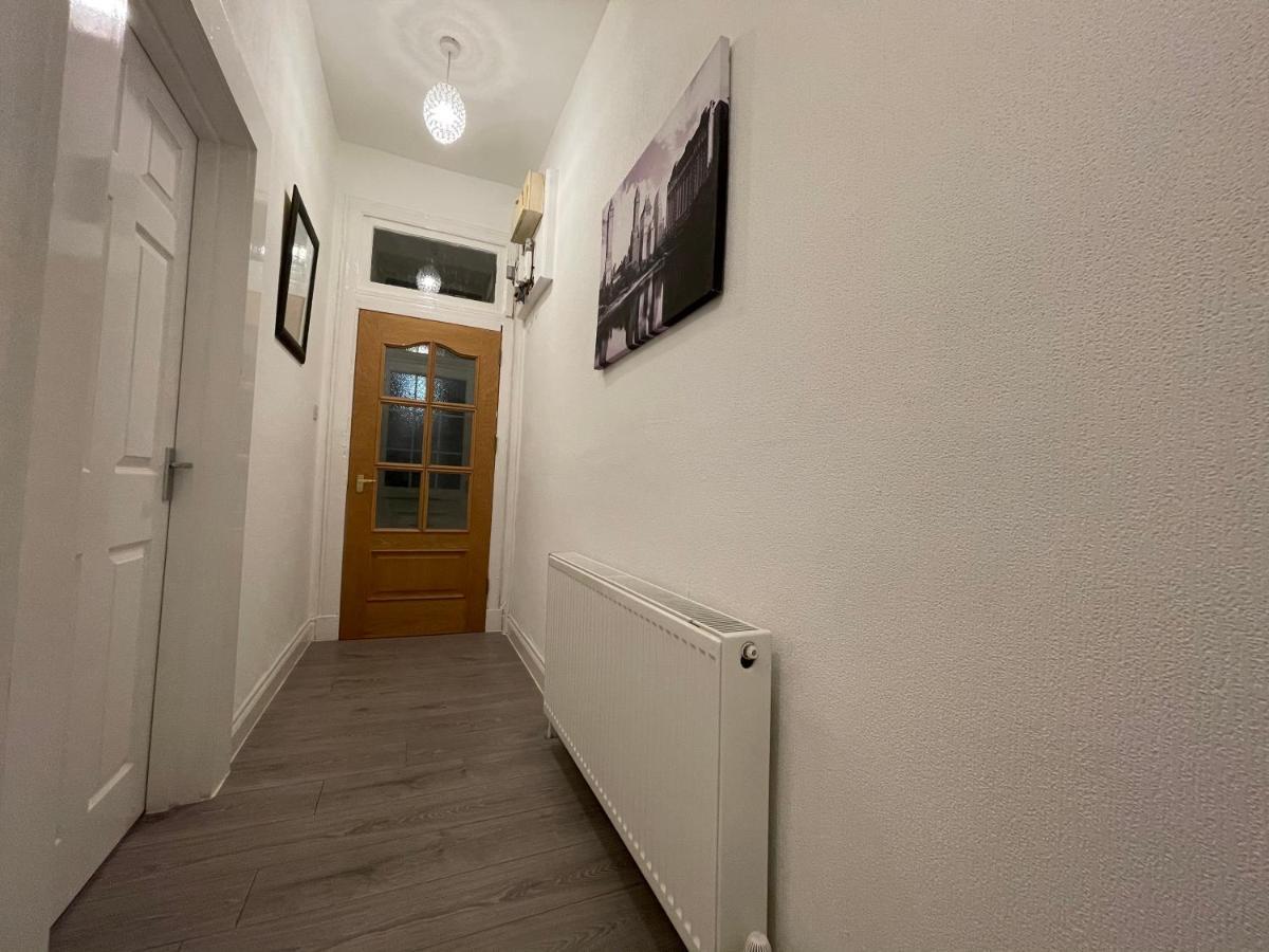 HLA Holytown Apartman Mossend Kültér fotó
