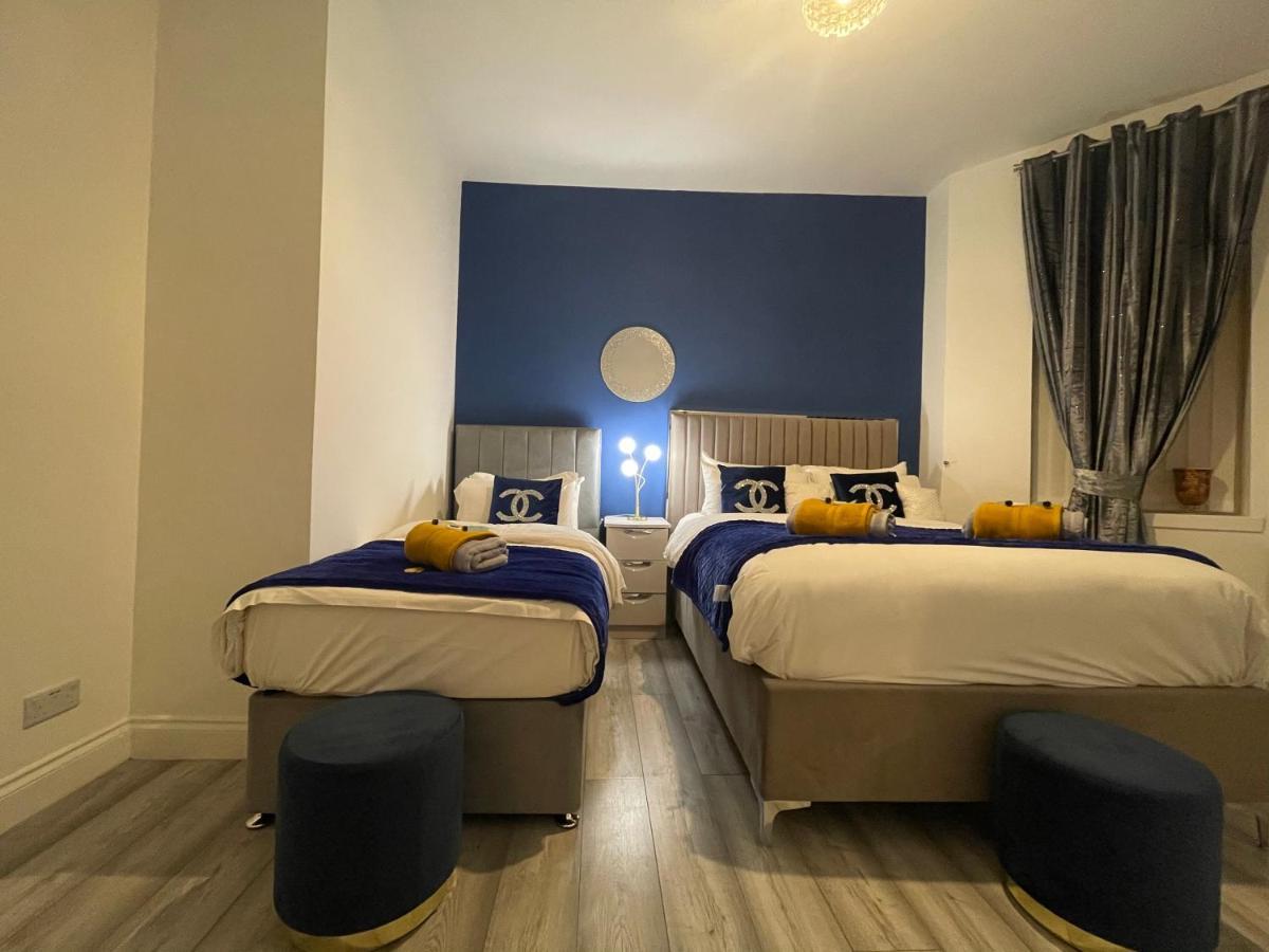 HLA Holytown Apartman Mossend Kültér fotó