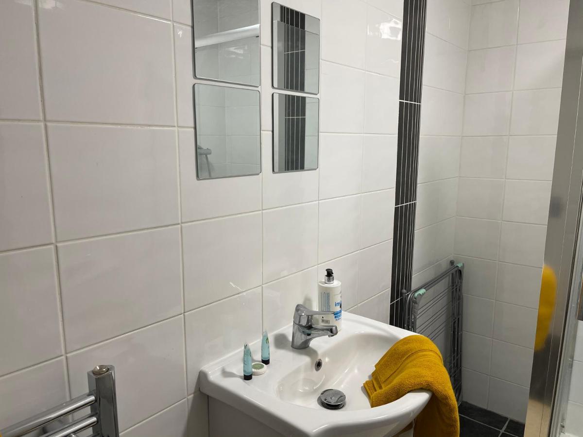 HLA Holytown Apartman Mossend Kültér fotó