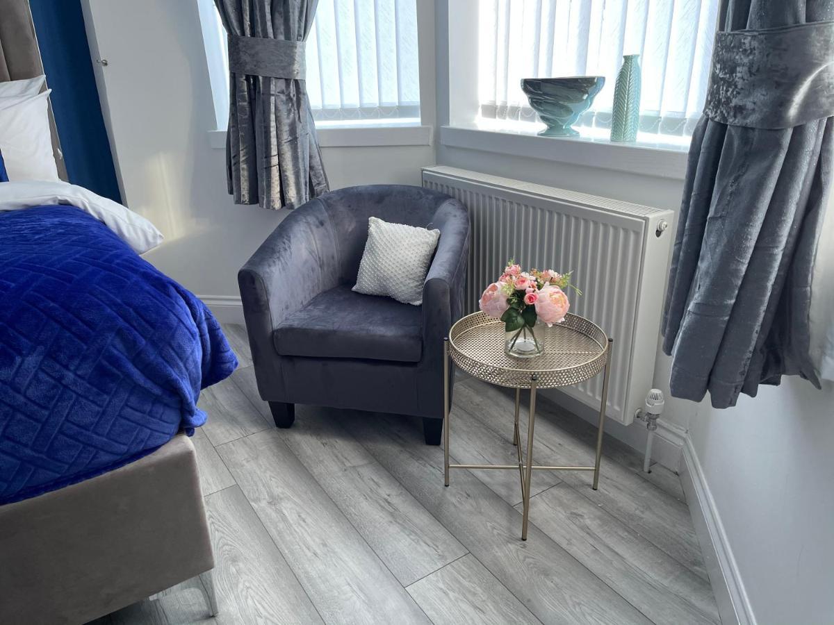 HLA Holytown Apartman Mossend Kültér fotó